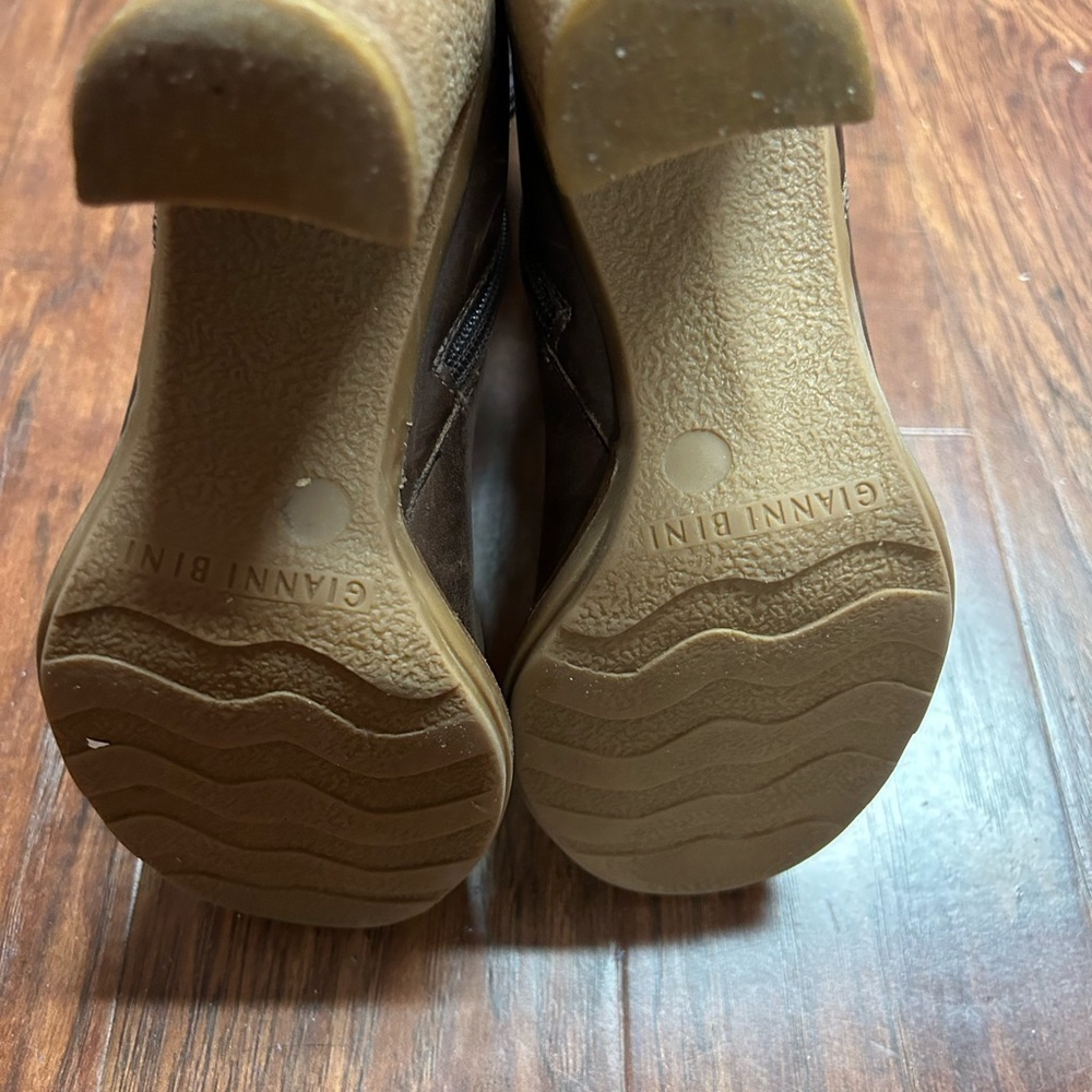 Vintage Gianni Bini Loden zip up knee high heeled boots - Picture 7 of 11